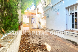 Casa independiente en calle Santa Gema