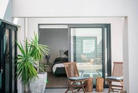 Luxury 5 Bed Villa For Sale In Port Owen South