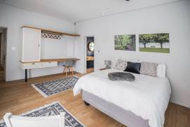Luxury 5 Bed Villa For Sale In Port Owen South