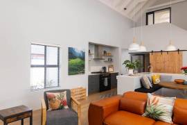 Luxury 5 Bed Villa For Sale In Port Owen South