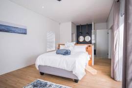 Luxury 5 Bed Villa For Sale In Port Owen South