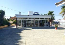 Cosy villa in Sax, with three bedrooms plus guest house, 5,000 m2 plot and heated pool