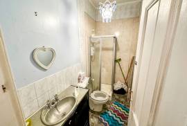 2 bedroom, Ground floor flat for sale