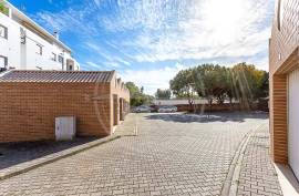 Tavira Town Centre Car Garage/Storage for Sale in Tavira