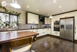 2 bedroom, Town house for sale
