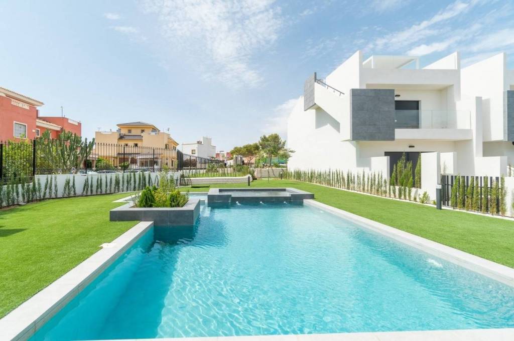 2 Bedrooms - Bungalow - Alicante - For Sale - N5844