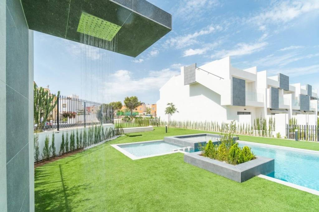3 Bedrooms - Bungalow - Alicante - For Sale - N5843
