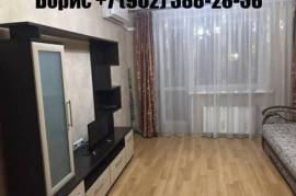 Школьная улица, 24 Пишите в WhatsApp +7 962-388-28-38. Также рядом сдаётся двухкомнатная квартира и частный дом!