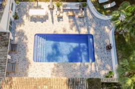 4 Bedrooms - Villa - For Sale