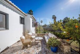 4 Bedrooms - Villa - For Sale