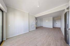 Opportunity! T1+1 Renovated with Open Space Kitchen in Vila Rosa - Portimão Opportunity! T1+1 Renovated with Open Space Kitchen in Vila Rosa - Portimão