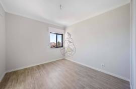 Opportunity! T1+1 Renovated with Open Space Kitchen in Vila Rosa - Portimão Opportunity! T1+1 Renovated with Open Space Kitchen in Vila Rosa - Portimão