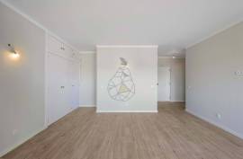 Opportunity! T1+1 Renovated with Open Space Kitchen in Vila Rosa - Portimão Opportunity! T1+1 Renovated with Open Space Kitchen in Vila Rosa - Portimão