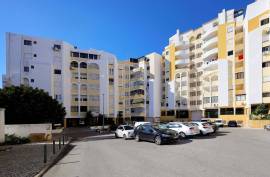 Opportunity! T1+1 Renovated with Open Space Kitchen in Vila Rosa - Portimão