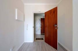 Opportunity! T1+1 Renovated with Open Space Kitchen in Vila Rosa - Portimão Opportunity! T1+1 Renovated with Open Space Kitchen in Vila Rosa - Portimão