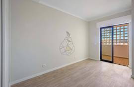 Opportunity! T1+1 Renovated with Open Space Kitchen in Vila Rosa - Portimão Opportunity! T1+1 Renovated with Open Space Kitchen in Vila Rosa - Portimão