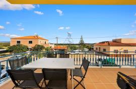 Triplex Villa with 5 Bedrooms in Private Condominium with Pool - Montes de Alvor Triplex Villa with 5 Bedrooms in Private Condominium with Pool - Montes de Alvor