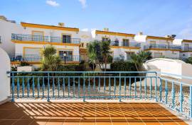 Triplex Villa with 5 Bedrooms in Private Condominium with Pool - Montes de Alvor Triplex Villa with 5 Bedrooms in Private Condominium with Pool - Montes de Alvor
