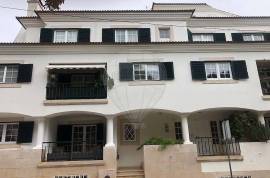 T1 for rent in central Cascais