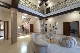 Singular asset 624 m² | Investment opportunity with proven compatible uses | Sanlúcar la Mayor. Ideal investment: accommodation, coliving or boutique residence Singular asset 624 m² | Investment opportunity with proven compatible uses | Sanlúcar la Mayor. Ideal investment: accommodation, coliving or boutique residence