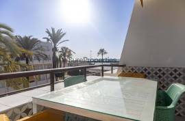 Comfort, light and tranquillity: 2-bedroom apartment with terrace in Caleta-Vélez