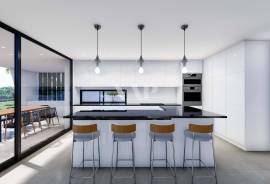 Contemporary 4-Bedroom Villa Under Construction near Albufeira Marina