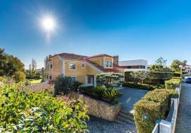 4 Bedroom Villa with Garden and Pool in the Prestigious Quinta da Beloura