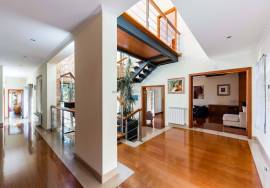4 Bedroom Villa with Garden and Pool in the Prestigious Quinta da Beloura