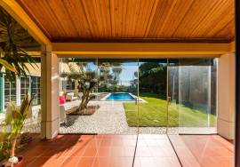 4 Bedroom Villa with Garden and Pool in the Prestigious Quinta da Beloura