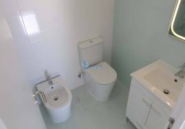 Refurbished 3 bedroom apartment located in Portimão