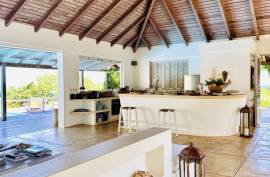 A Zen Retreat With Panoramic Ocean Views