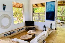 A Zen Retreat With Panoramic Ocean Views