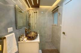 Incredible Urban Oasis