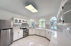 Exquisite Living, Exclusive Location Exquisite Living, Exclusive Location