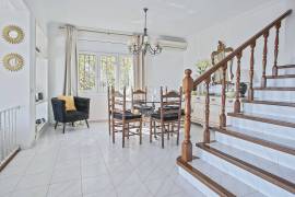 Luxury 7 Bed Villa & Self Contained Apartment For Sale in Sitges