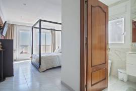 Luxury 7 Bed Villa & Self Contained Apartment For Sale in Sitges