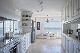 Luxury 7 Bed Villa & Self Contained Apartment For Sale in Sitges
