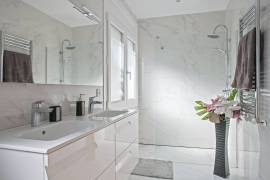 Luxury 7 Bed Villa & Self Contained Apartment For Sale in Sitges