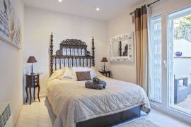 Luxury 7 Bed Villa & Self Contained Apartment For Sale in Sitges