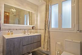 Luxury 7 Bed Villa & Self Contained Apartment For Sale in Sitges