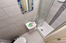 Complex of 8 Flats with Tenants in Place For Sale in Leeds United