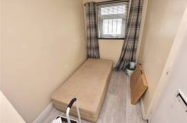 Complex of 8 Flats with Tenants in Place For Sale in Leeds United