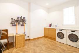 Luxury 4 Bed Villa For sale in Kyrenia North