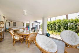 Luxury 4 Bed Villa For sale in Kyrenia North