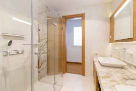 Luxury 4 Bed Villa For sale in Kyrenia North