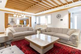 Luxury 4 Bed Villa For sale in Kyrenia North