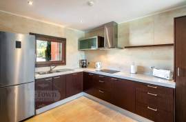 Townhouse 2 Bedroom with Swimming pool