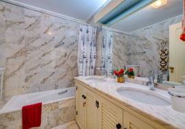 Exclusive T3 Duplex | Ocean Front, Pool, and Private Beach Access | Armação de Pêra, Algarve