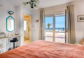 Exclusive T3 Duplex | Ocean Front, Pool, and Private Beach Access | Armação de Pêra, Algarve