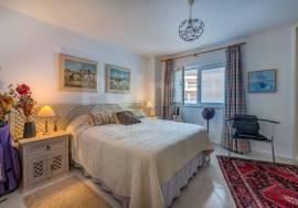 Exclusive T3 Duplex | Ocean Front, Pool, and Private Beach Access | Armação de Pêra, Algarve